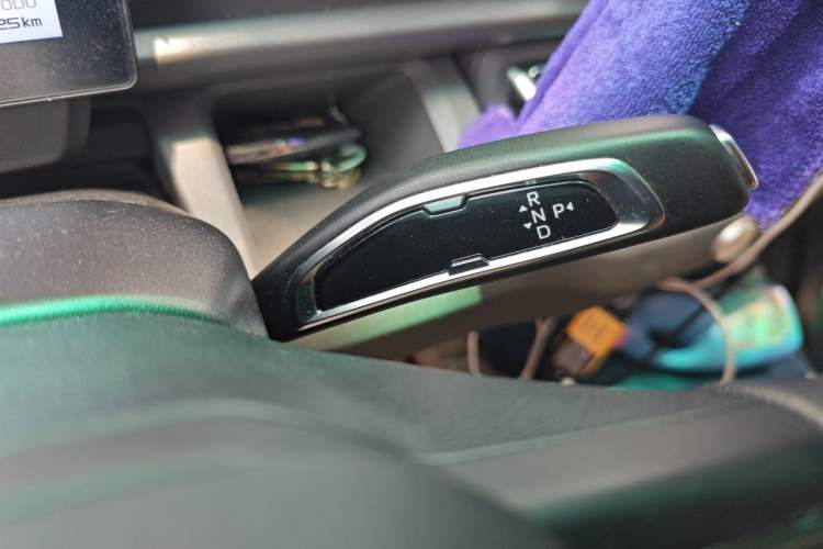 Used Farizon Xingxiang V 2025 V8E Functional Edition—Smart Edition, 340km Gear Lever