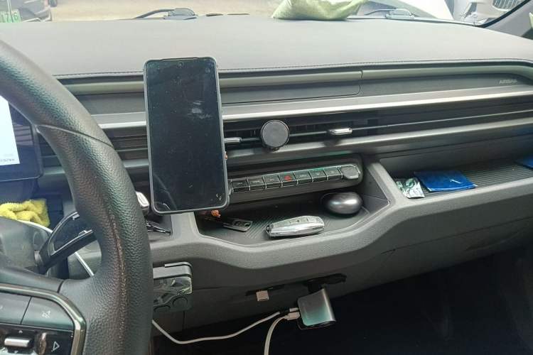 Used Farizon Xingxiang V 2025 Star Enjoy V7E Functional Edition Smart Edition Xuanwu 51.4 kWh Audio And AC Panel
