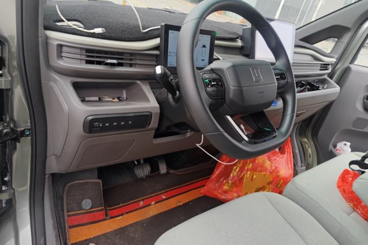 Used Farizon Xingxiang V 2025 Star Enjoy V7E Functional Edition Smart Wealth Edition Ningde 50.2 kWh Center Console