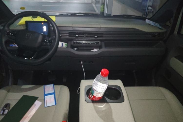Used Farizon Xingxiang V 2025 Star Enjoy V7E Functional Edition Smart Edition Xuanwu 51.4 kWh Center Console