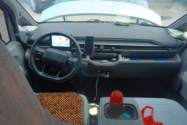 Used Farizon Xingxiang V 2025 Star Enjoy V7E Functional Edition Smart Edition Xuanwu 51.4 kWh Center Console