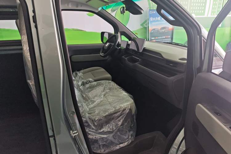 Used Farizon Xingxiang V 2025 Xingxiang V7E Functional Edition, Smart Edition, CATL 50.2kWh Exterior 8