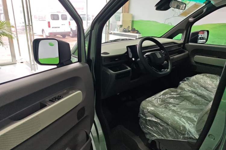 Used Farizon Xingxiang V 2025 Star Enjoy V7E Smart Edition Xuanwu 51.4 kWh Interior 2