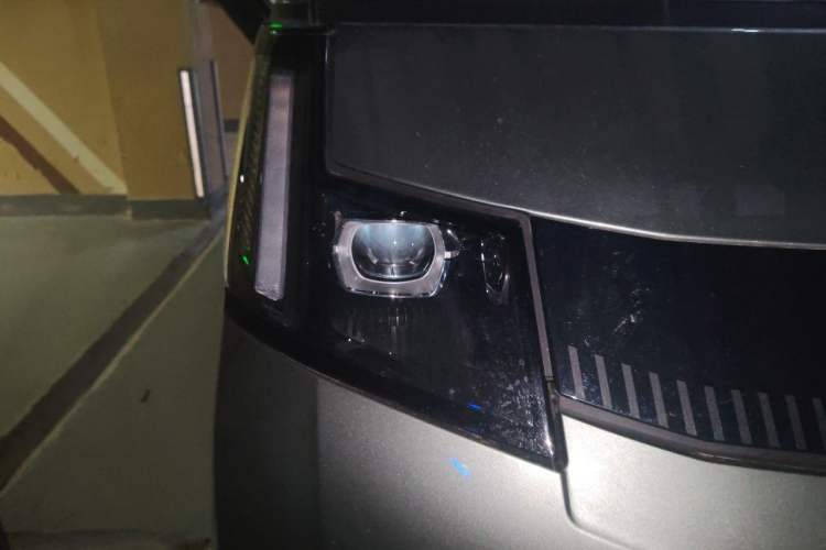 Used Farizon Xingxiang V 2025 Star Enjoy V7E Functional Edition Smart Edition Xuanwu 51.4 kWh Right Front Headlight