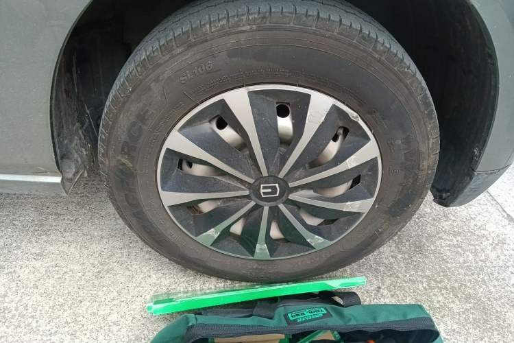 Used Farizon Xingxiang V 2025 Star Enjoy V7E Functional Edition Smart Edition Xuanwu 51.4 kWh Right Front Wheel Hub