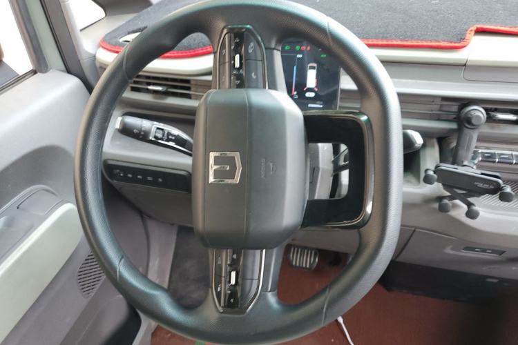Used Farizon Xingxiang V 2025 Star Enjoy V7E Smart Edition Xuanwu 51.4 kWh Steering Wheel