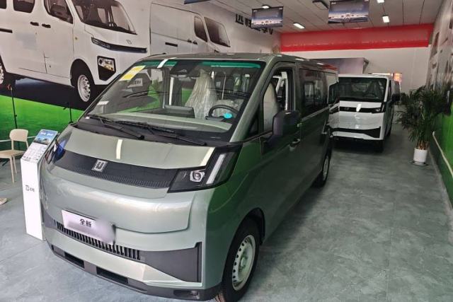Used Farizon Xingxiang V 2025 Xingxiang V7E Functional Edition, Smart Edition, CATL 50.2kWh