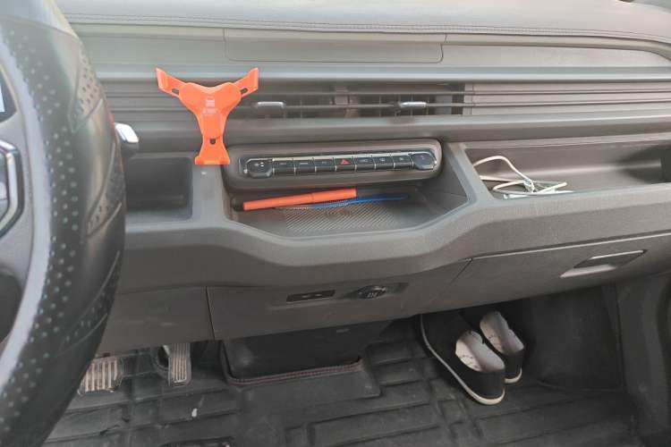 Used Farizon Xingxiang V 2025 Star Enjoy V7E Smart Edition Xuanwu 51.4 kWh Audio And AC Panel