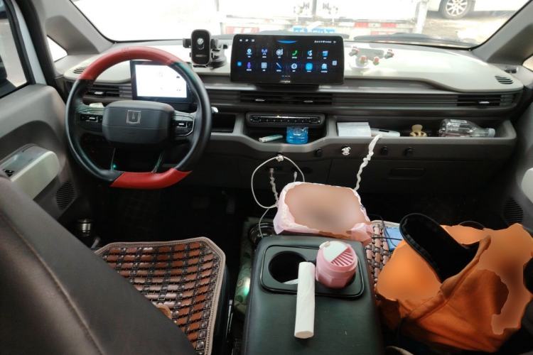 Used Farizon Xingxiang V 2025 Star Enjoy V7E Functional Edition Smart Edition Xuanwu 51.4 kWh Center Console