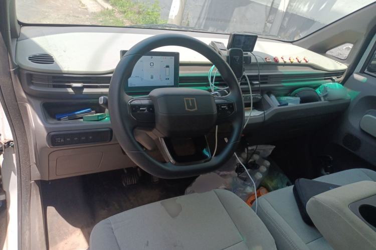 Used Farizon Xingxiang V 2025 Star Enjoy V7E Smart Edition Xuanwu 51.4 kWh Center Console