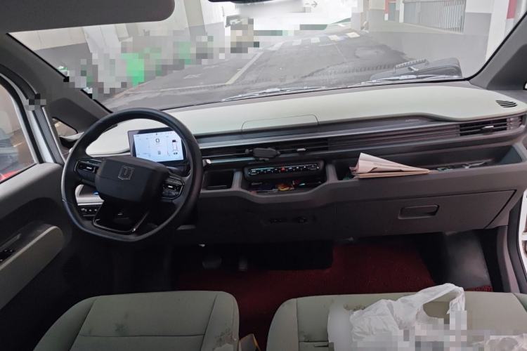 Used Farizon Xingxiang V 2025 Xingxiang V7E Functional Edition, Smart Edition, CATL 50.2kWh Center Console