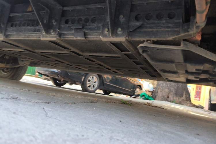 Used Farizon Xingxiang V  Chassis Front Right