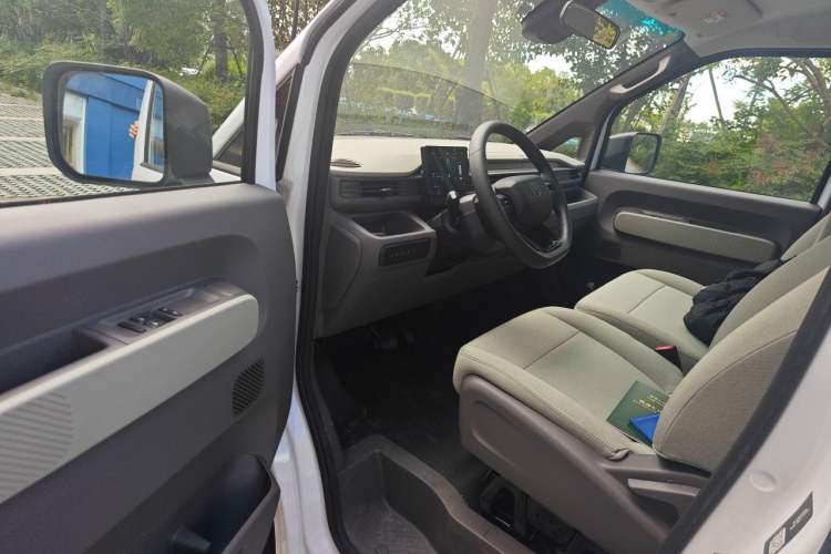 Used Farizon Xingxiang V 2025 Star Enjoy V7E Functional Edition Smart Wealth Edition Xuanwu 51.4 kWh Driver Seat