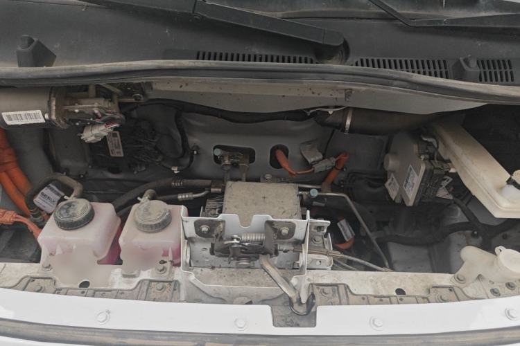 Used Farizon Xingxiang V 2025 Star Enjoy V7E Basic Model Engine Bay