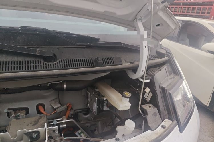 Used Farizon Xingxiang V 2025 V8E—Smart Edition 360km Engine Bay Left