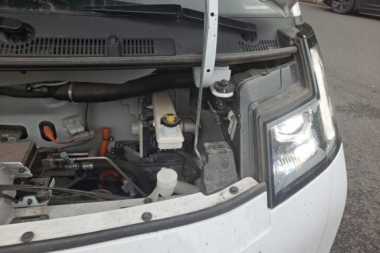Used Farizon Xingxiang V 2025 Xingxiang V7E Functional Edition, Smart Edition, CATL 50.2kWh Engine Bay Left