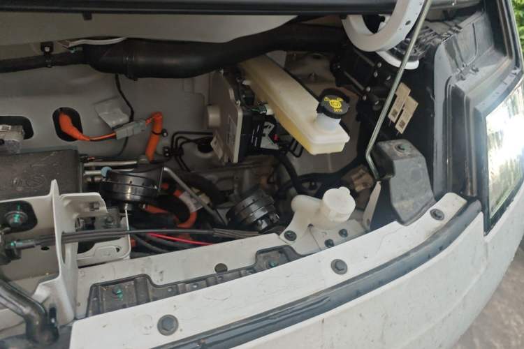 Used Farizon Xingxiang V 2025 Star Enjoy V7E Smart Edition Xuanwu 51.4 kWh Engine Bay Left