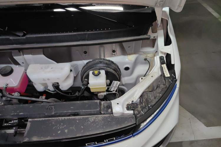 Used Farizon Xingxiang V 2025 Xingxiang V6E Xuanwu Wealth Creation Edition I Engine Bay Left