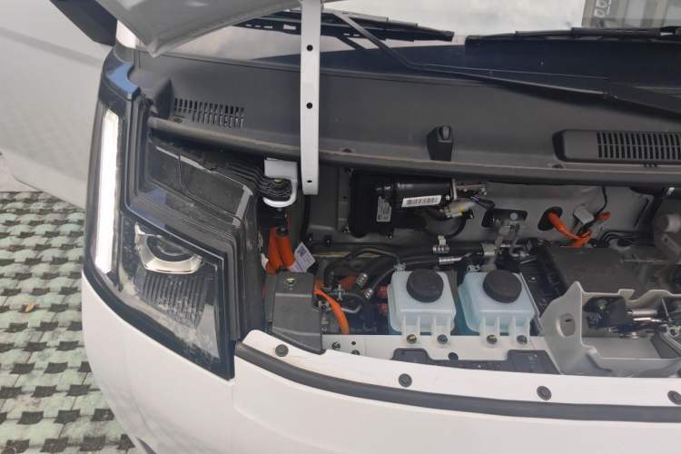 Used Farizon Xingxiang V 2025 Star Enjoy V7E Functional Edition Smart Wealth Edition Xuanwu 51.4 kWh Engine Bay Right