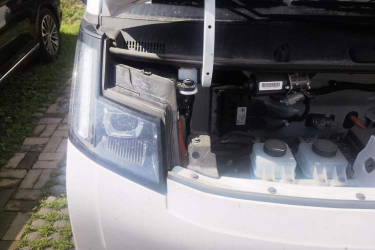 Used Farizon Xingxiang V 2025 V8E Functional Edition—Smart Edition, 350km Engine Bay Right