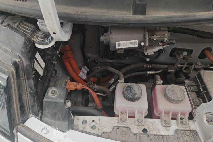 Used Farizon Xingxiang V 2025 Star Enjoy V7E Basic Model Engine Bay Right