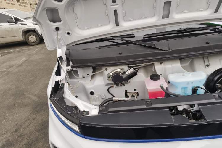 Used Farizon Xingxiang V 2025 Star Enjoy V6E Xuanwu Wealth Creation Edition II Engine Bay Right
