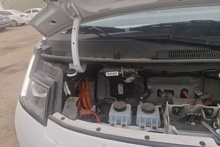 Used Farizon Xingxiang V 2025 V8E—Smart Edition 360km Engine Bay Right