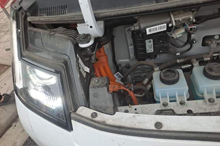 Used Farizon Xingxiang V 2025 Xingxiang V7E Functional Edition, Smart Edition, CATL 50.2kWh Engine Bay Right