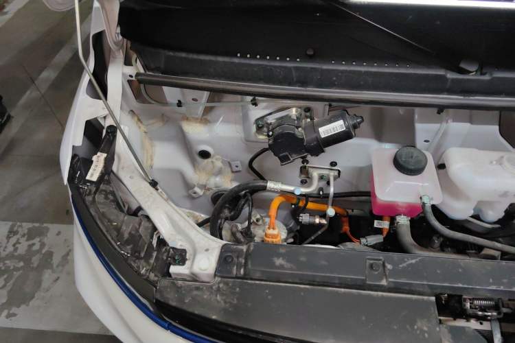 Used Farizon Xingxiang V 2025 Xingxiang V6E Xuanwu Wealth Creation Edition I Engine Bay Right