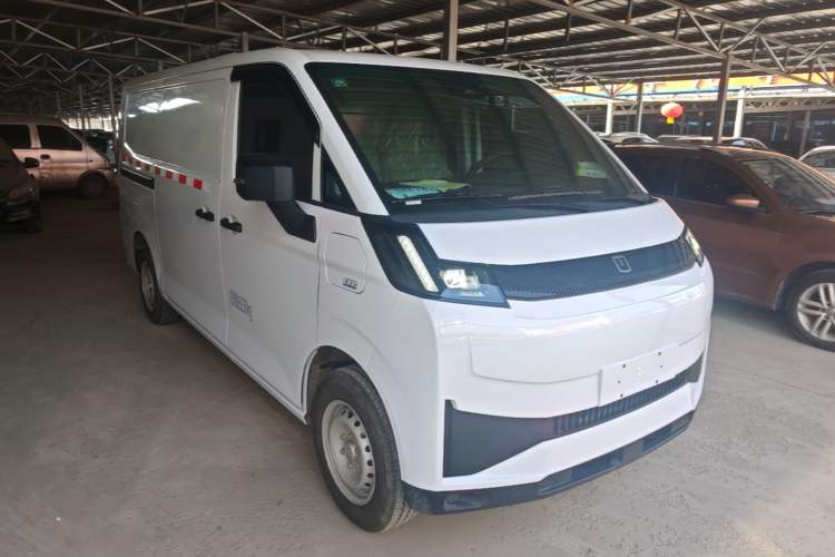 Used Farizon Xingxiang V 2025 Xingxiang V7E Smart Edition, Ewei 51.52 kWh Exterior 1