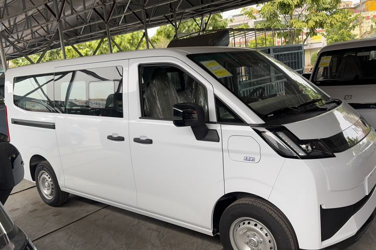 Used Farizon Xingxiang V 2025 Star Enjoy V7E Smart Edition Xuanwu 51.4 kWh Exterior 2