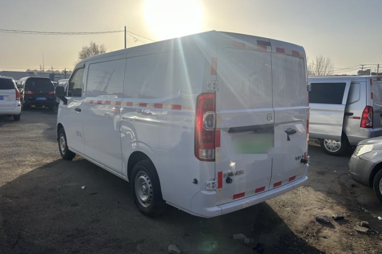 Used Farizon Xingxiang V 2025 Star Enjoy V7E Smart Wealth Edition Xuanwu 51.4 kWh Exterior 3