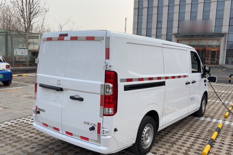 Used Farizon Xingxiang V 2025 Star Enjoy V7E Smart Wealth Edition Xuanwu 51.4 kWh Exterior 4