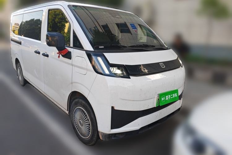 Used Farizon Xingxiang V 2025 Xingxiang V7E Functional Edition, Smart Edition, CATL 50.2kWh Front Right 45 Deg