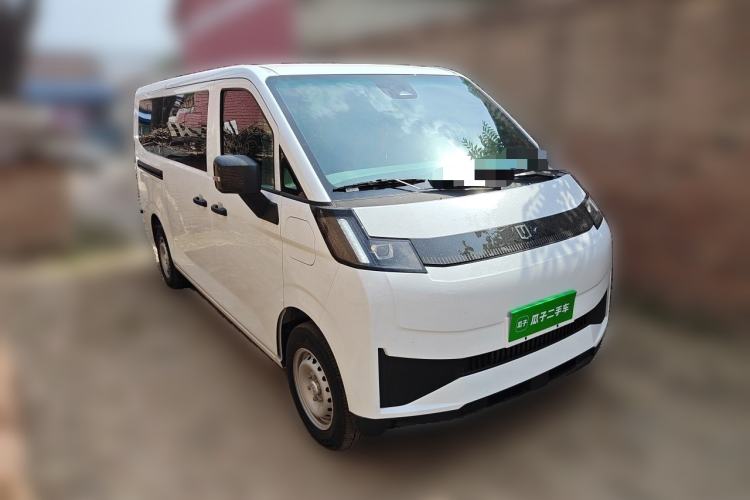 Used Farizon Xingxiang V 2025 Xingxiang V7E Functional Edition, Smart Edition, CATL 50.2kWh Front Right 45 Deg