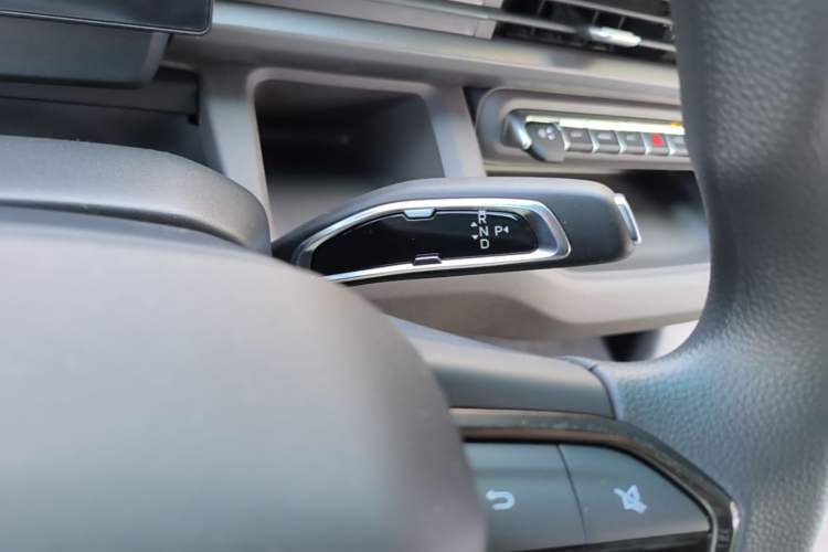 Used Farizon Xingxiang V 2025 Star Enjoy V7E Functional Edition Smart Edition Xuanwu 51.4 kWh Gear Lever