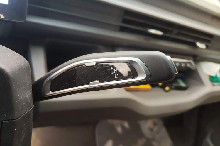 Used Farizon Xingxiang V 2025 Star Enjoy V7E Smart Edition Xuanwu 51.4 kWh Gear Lever