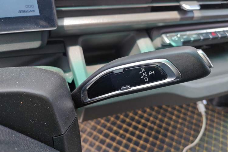 Used Farizon Xingxiang V 2025 Star Enjoy V7E Functional Edition Smart Wealth Edition Xuanwu 51.4 kWh Gear Lever
