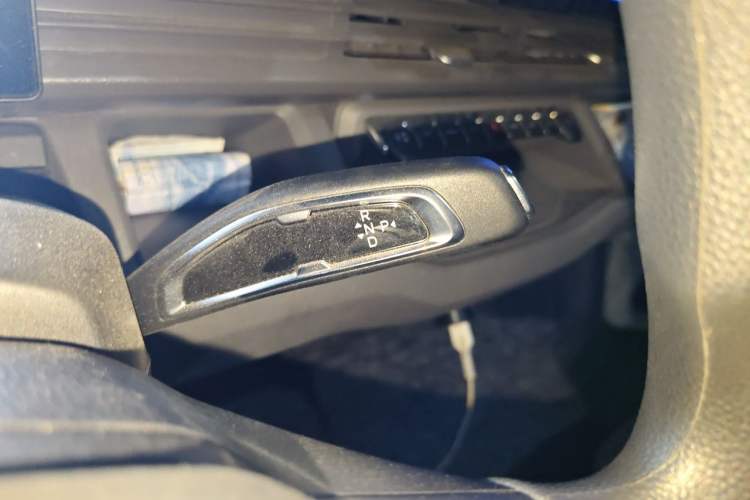 Used Farizon Xingxiang V 2025 Star Enjoy V7E Smart Wealth Edition Xuanwu 51.4 kWh Gear Lever