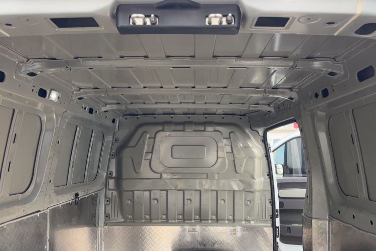 Used Farizon Xingxiang V 2025 Star Enjoy V7E Smart Wealth Edition Xuanwu 51.4 kWh Headliner