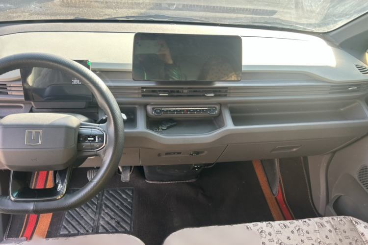 Used Farizon Xingxiang V 2025 Star Enjoy V7E Smart Wealth Edition Xuanwu 51.4 kWh Interior 1