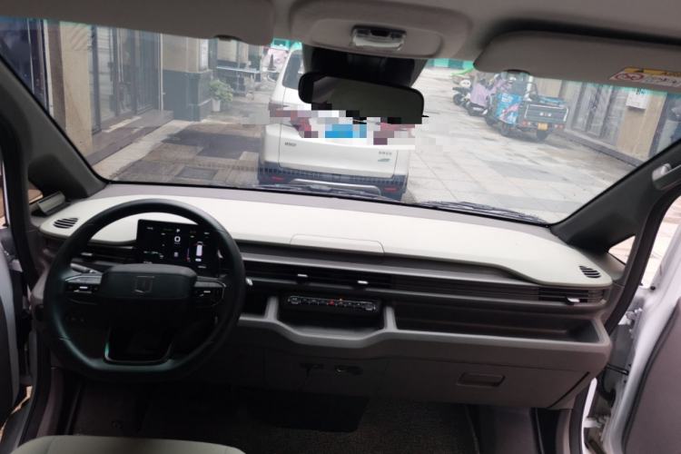 Used Farizon Xingxiang V 2025 Star Enjoy V7E Smart Edition Xuanwu 51.4 kWh Interior 2