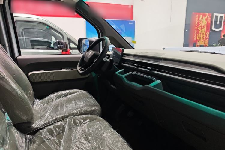 Used Farizon Xingxiang V 2025 Star Enjoy V7E Basic Model Interior 2