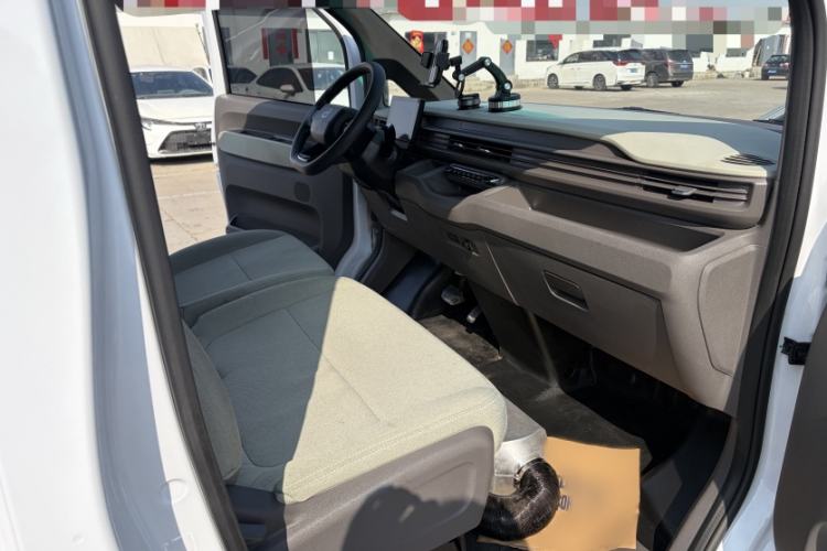 Used Farizon Xingxiang V 2025 Star Enjoy V7E Smart Wealth Edition Xuanwu 51.4 kWh Interior 3