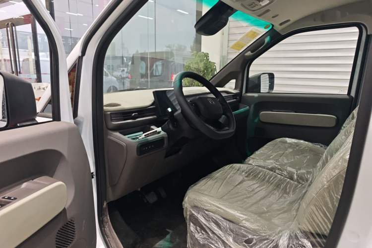 Used Farizon Xingxiang V 2025 Star Enjoy V7E Basic Model Interior 3