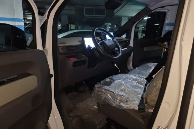 Used Farizon Xingxiang V 2025 Star Enjoy V7E Smart Wealth Edition Xuanwu 51.4 kWh Interior 3