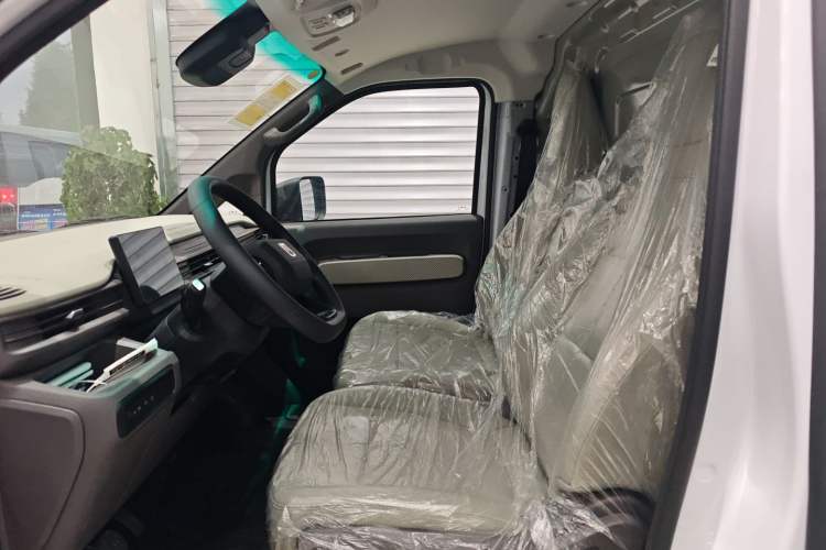 Used Farizon Xingxiang V 2025 Star Enjoy V7E Basic Model Interior 4
