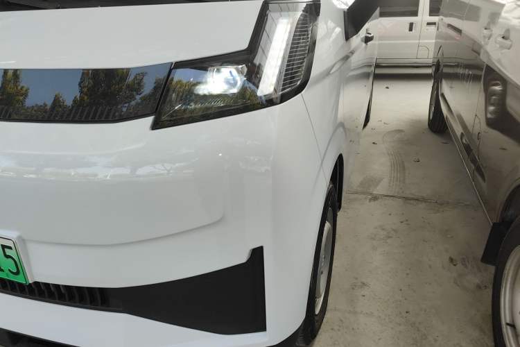 Used Farizon Xingxiang V 2025 Star Enjoy V7E Functional Edition Smart Edition Xuanwu 51.4 kWh Left Front Headlight