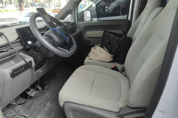 Used Farizon Xingxiang V 2025 Star Enjoy V7E Functional Edition Smart Edition Xuanwu 51.4 kWh Left Front Seat