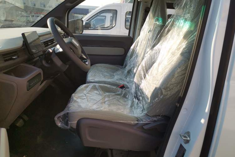 Used Farizon Xingxiang V 2025 Star Enjoy V7E Functional Edition Smart Edition Xuanwu 51.4 kWh Left Front Seat
